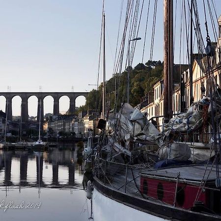 Logement Entier 50 M² Proche Centre Ville Morlaix Bagian luar foto